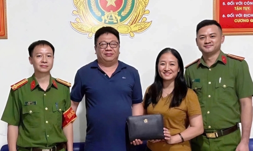 Thiếu tá công an trả lại 400 triệu đồng bị bỏ quên trên cốp ôtô